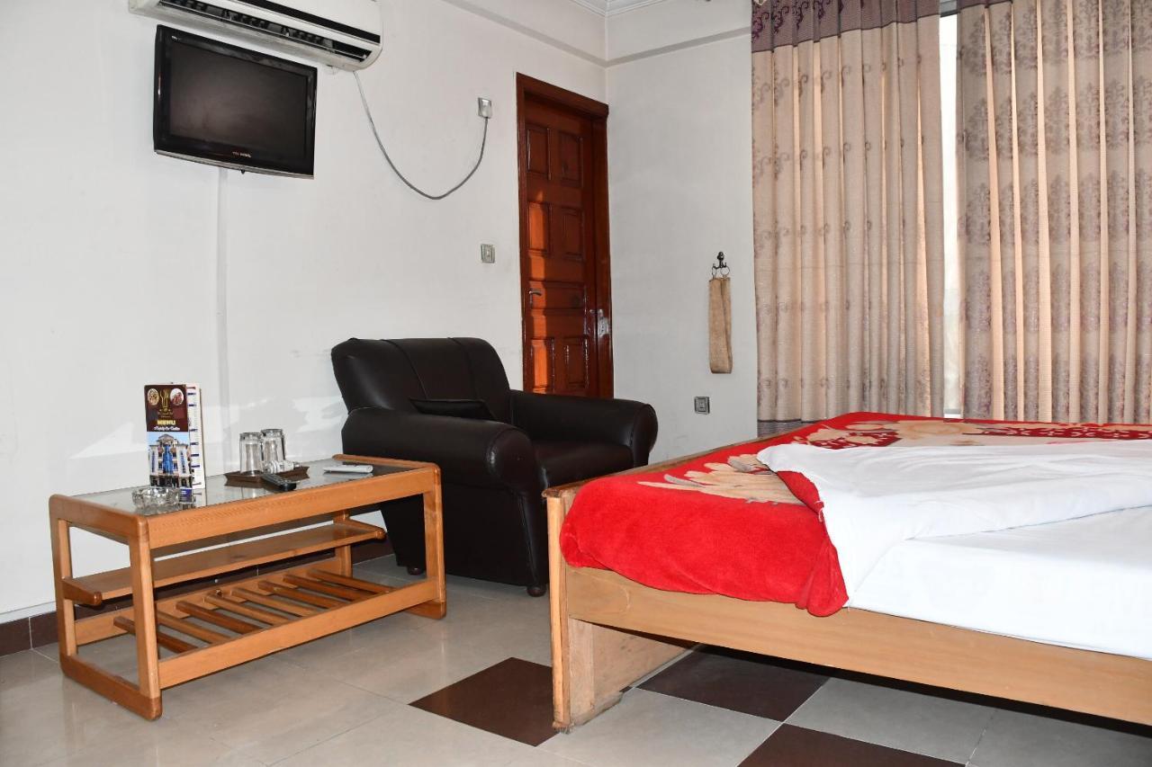 Mir Continental Hotel Muzaffarabad Bagian luar foto