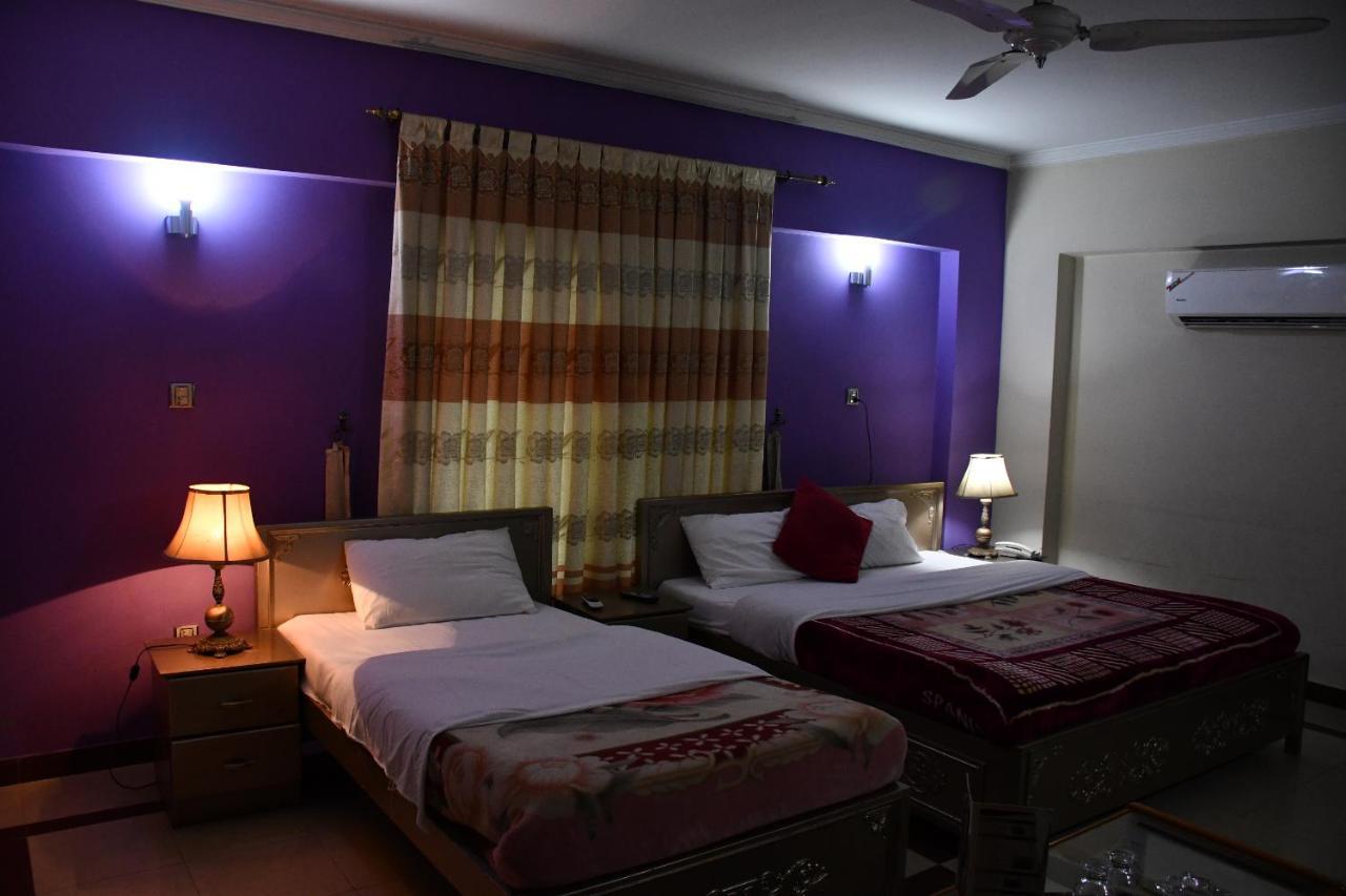 Mir Continental Hotel Muzaffarabad Bagian luar foto