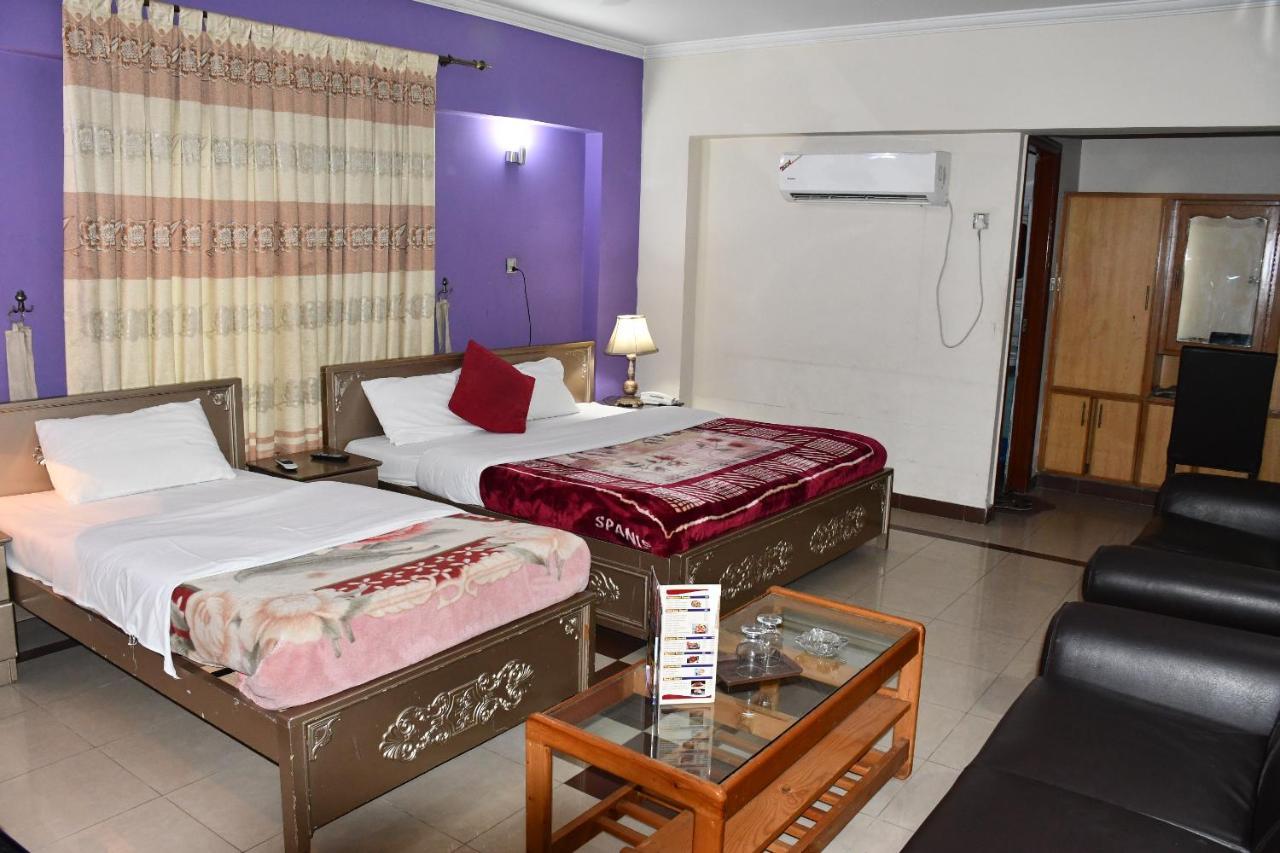 Mir Continental Hotel Muzaffarabad Bagian luar foto
