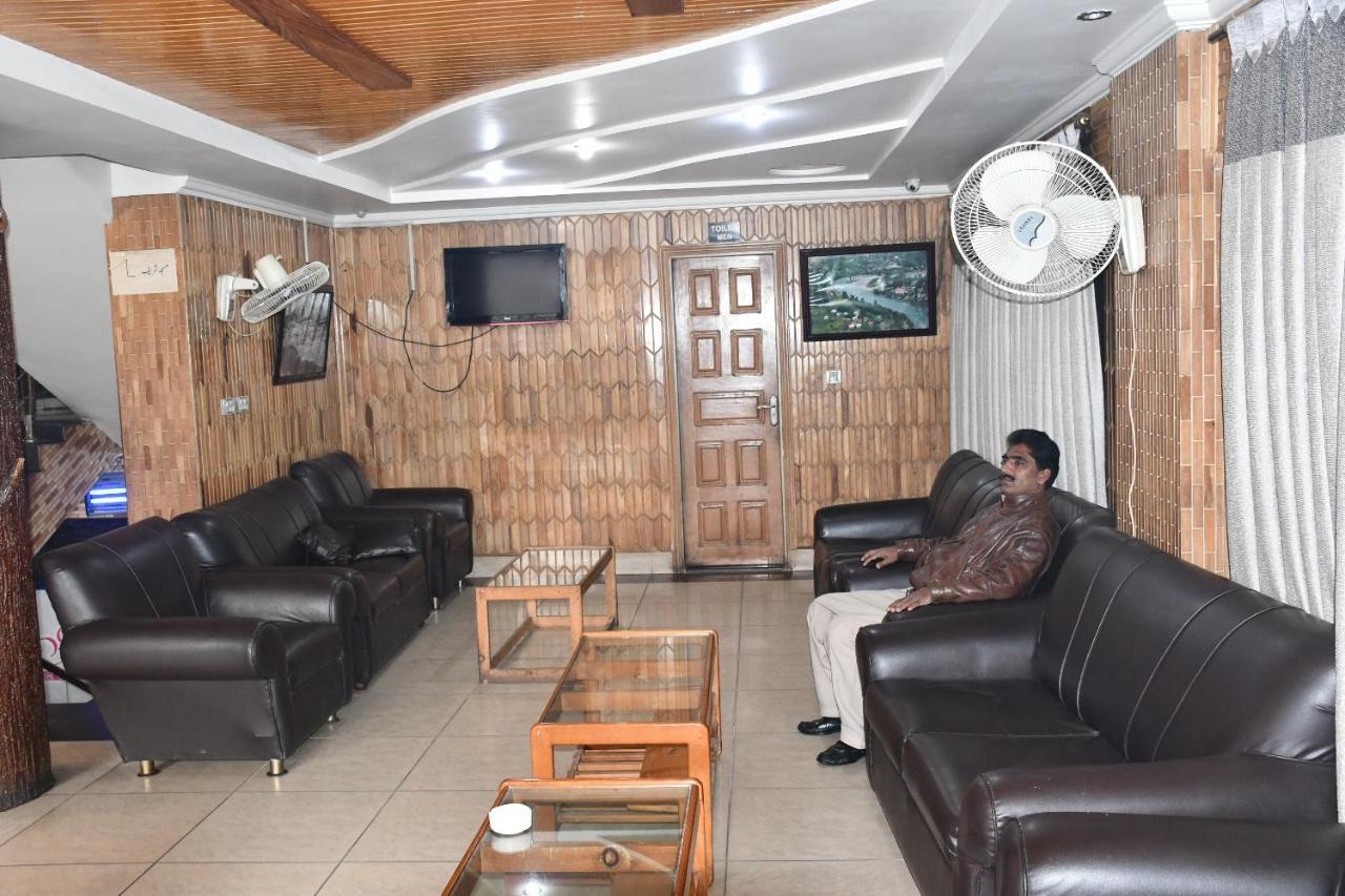 Mir Continental Hotel Muzaffarabad Bagian luar foto